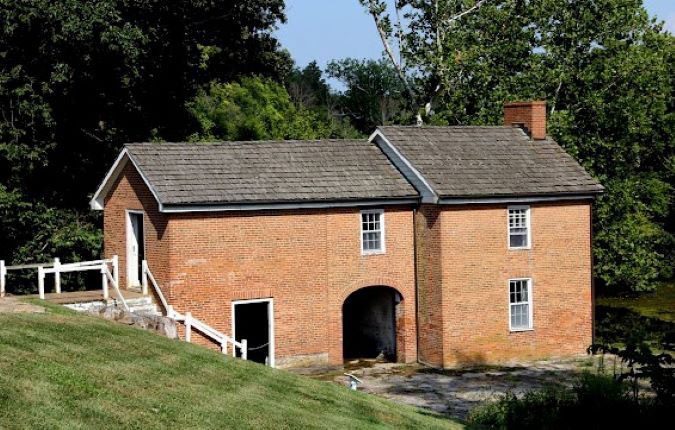 Johnston farm springhouse